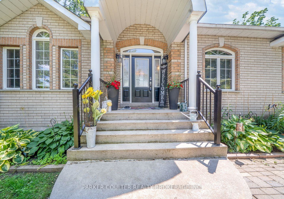 12-mariposa-crescent-oro-medonte-ontario-s13543306