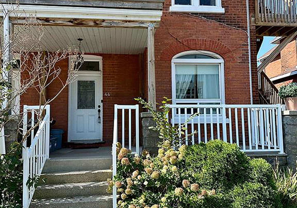 44-toronto-street-barrie-ontario-s13543376