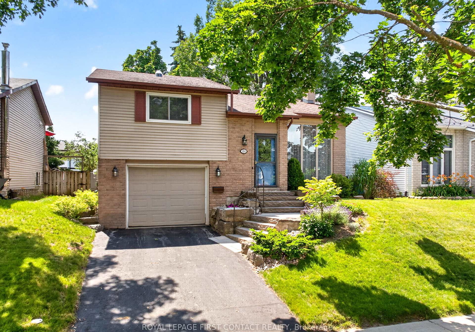 180-burns-circle-barrie-ontario-s13544718