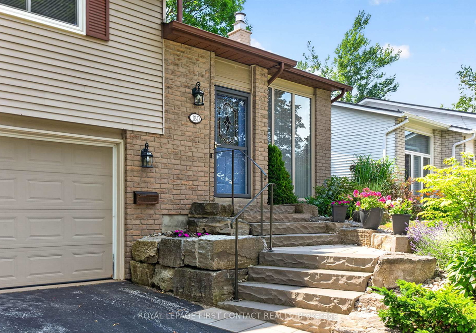 180-burns-circle-barrie-ontario-s13544718