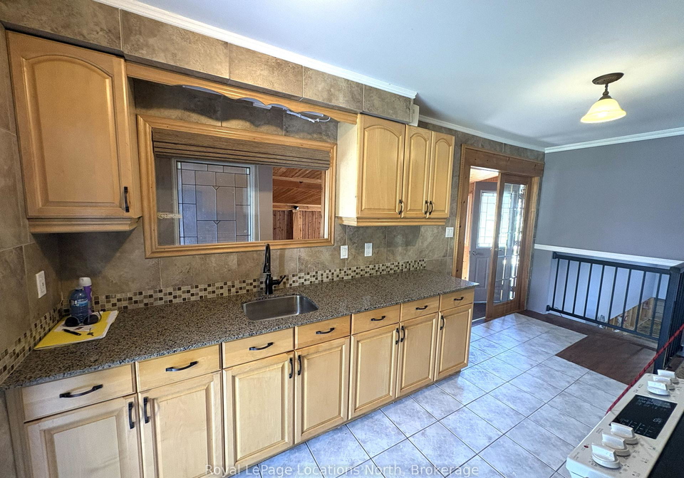 2-lynn-street-tiny-ontario-s13547196