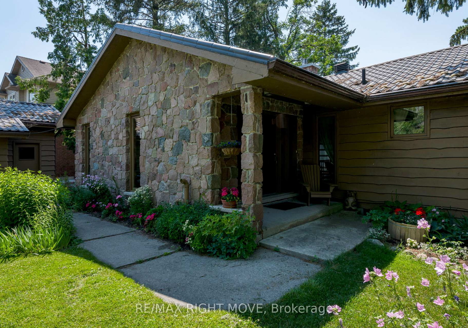 5498-fawn-bay-road-ramara-ontario-s13548146