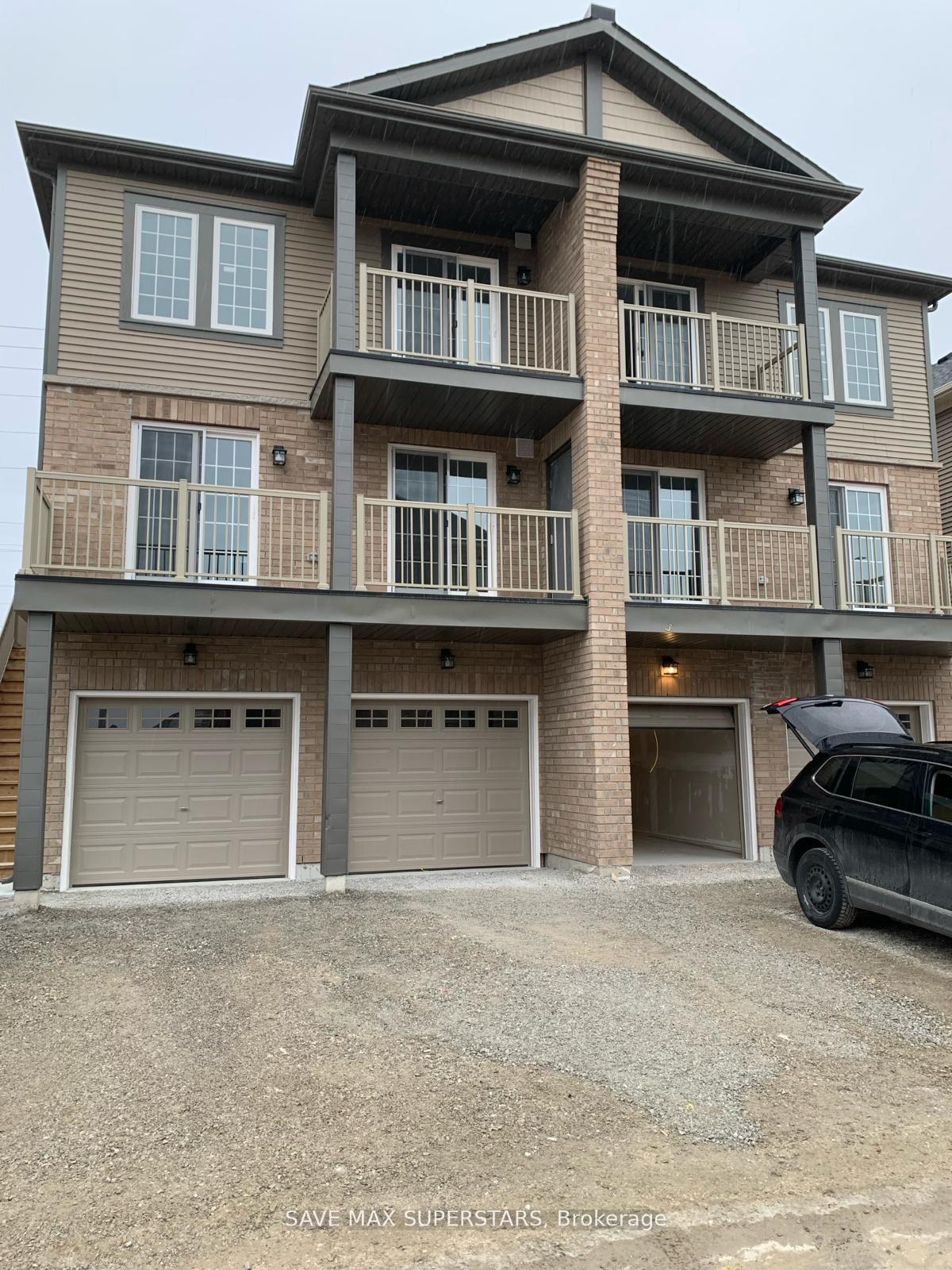 41-pumpkin-corner-crescent-barrie-ontario-s13550194