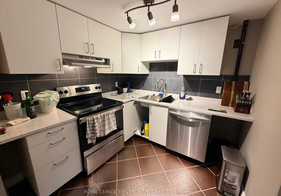 1-masters-lane-wasaga-beach-ontario-s13551784