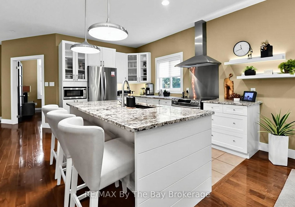 7-downer-crescent-wasaga-beach-ontario-s13555128
