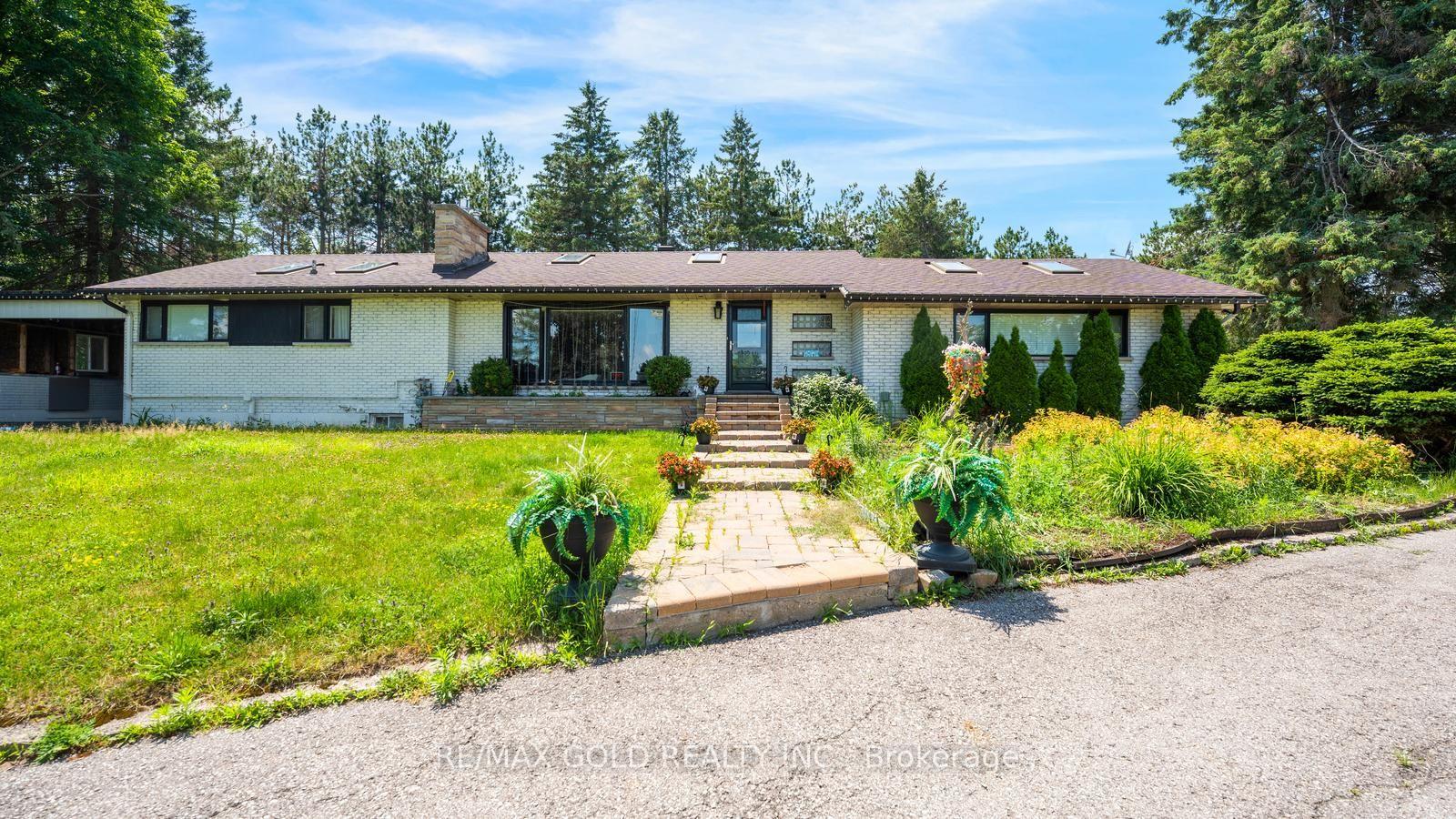 4680-penetanguishene-road-springwater-ontario-s13558640