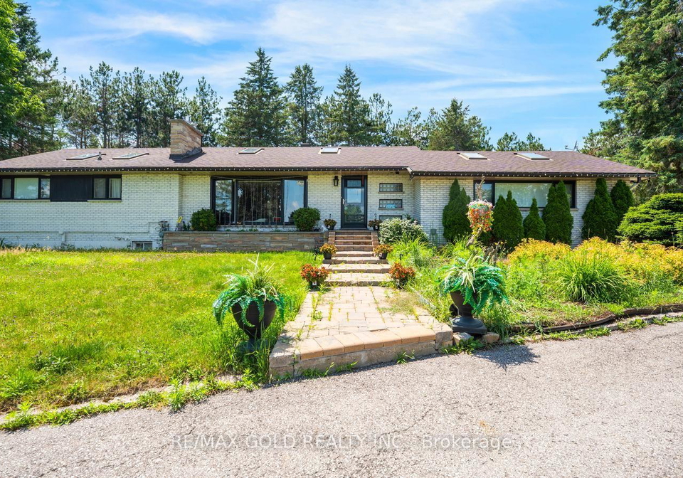 4680-penetanguishene-road-springwater-ontario-s13558640