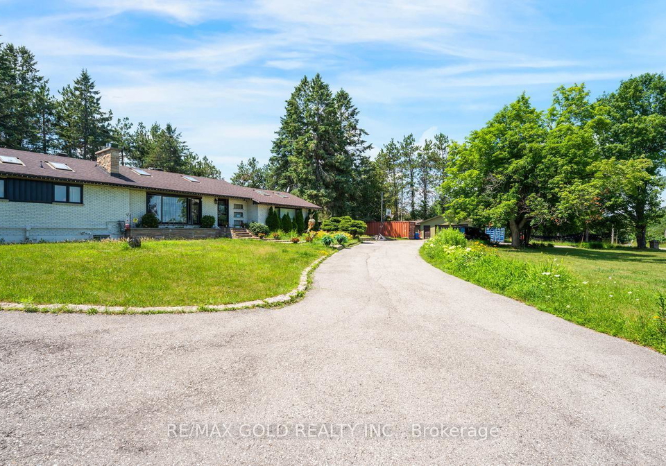 4680-penetanguishene-road-springwater-ontario-s13558640