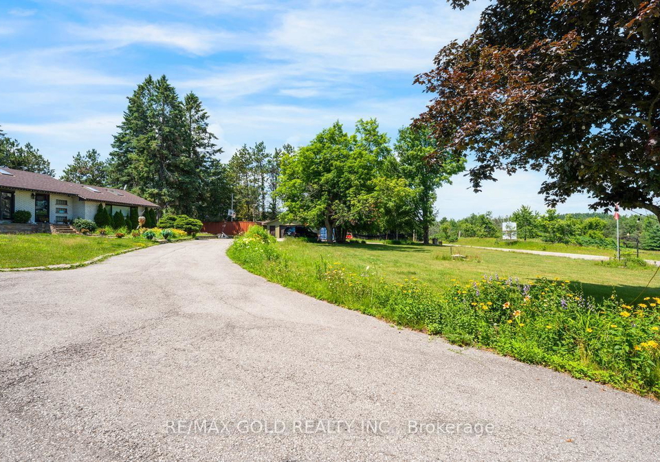 4680-penetanguishene-road-springwater-ontario-s13558640