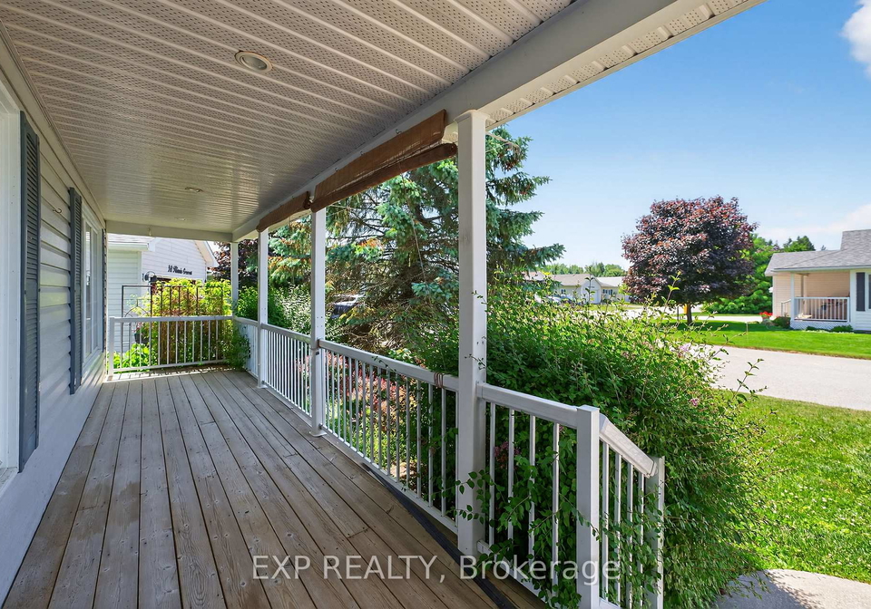 30-illinois-crescent-wasaga-beach-ontario-s13558966