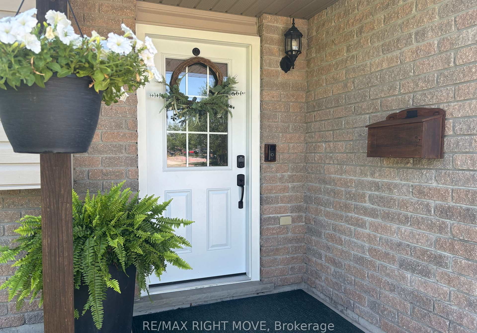 69-calverley-street-orillia-ontario-s13559892