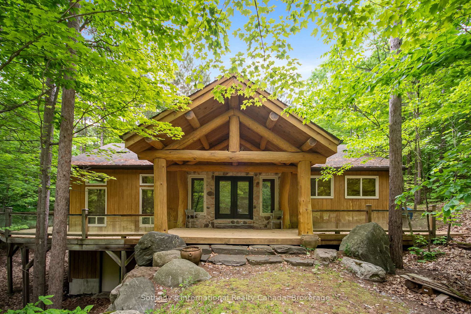 4-amik-lane-christian-island-30-ontario-s13560396