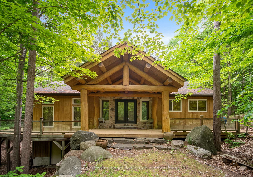 4-amik-lane-christian-island-30-ontario-s13560396
