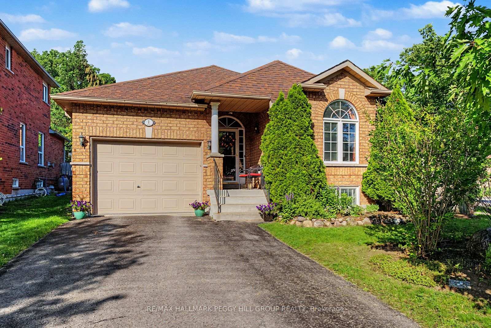1-valley-view-court-barrie-ontario-s13560874
