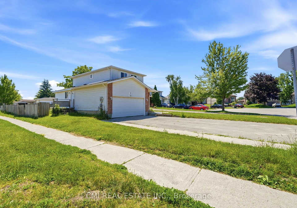 1-mccuaig-court-barrie-ontario-s13561366
