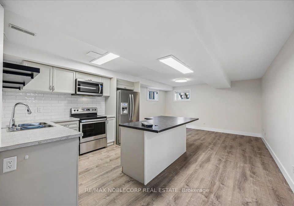 210-dunsmore-lane-barrie-ontario-s13561958