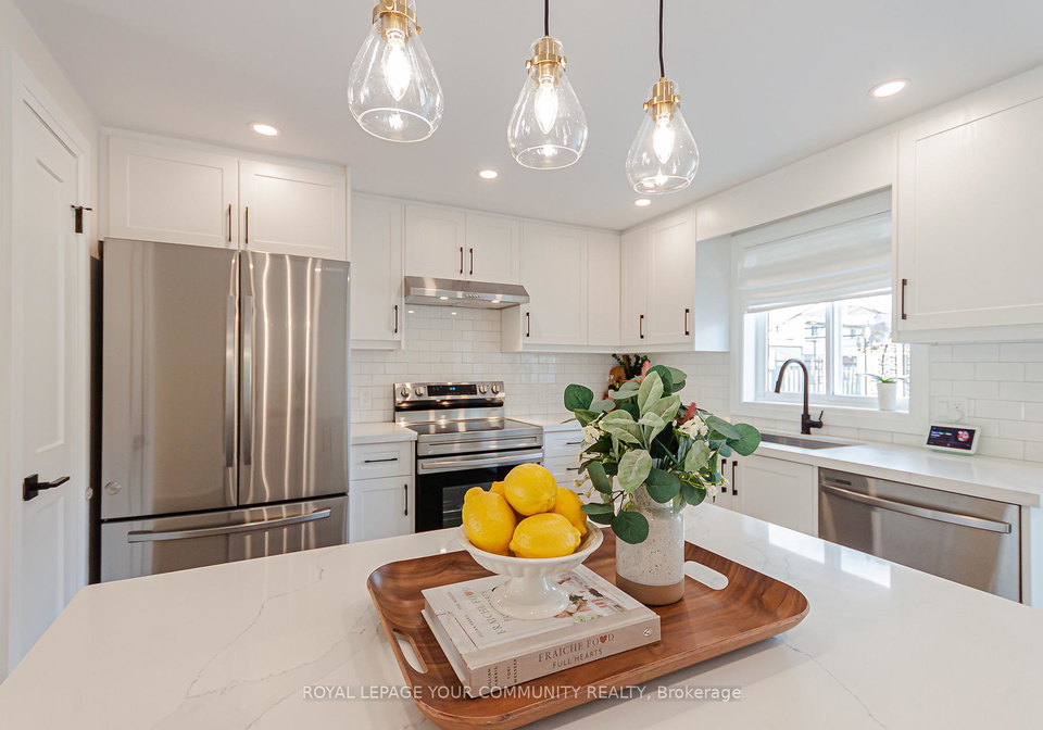 5-selkirk-crescent-barrie-ontario-s13563324