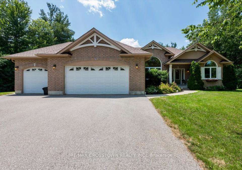 5-pine-hill-drive-springwater-ontario-s13564566