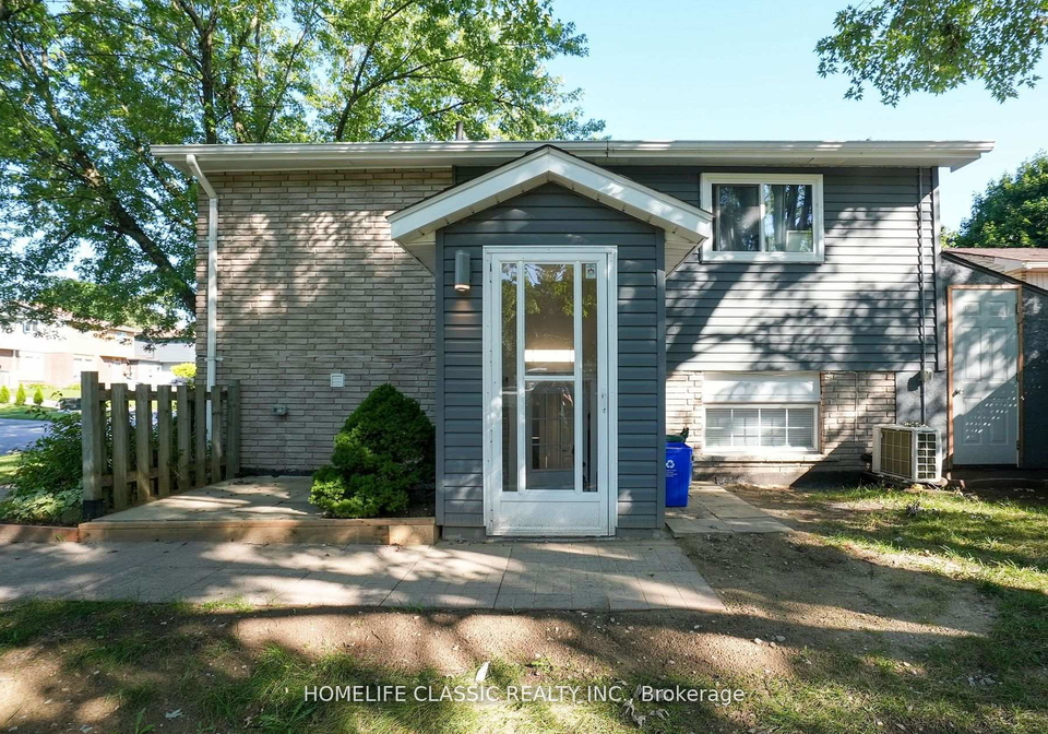 100-chaucer-crescent-barrie-ontario-s13566392