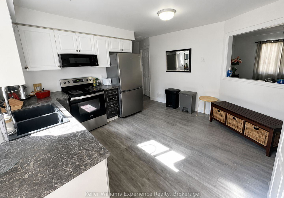16-nicole-marie-avenue-barrie-ontario-s13566408
