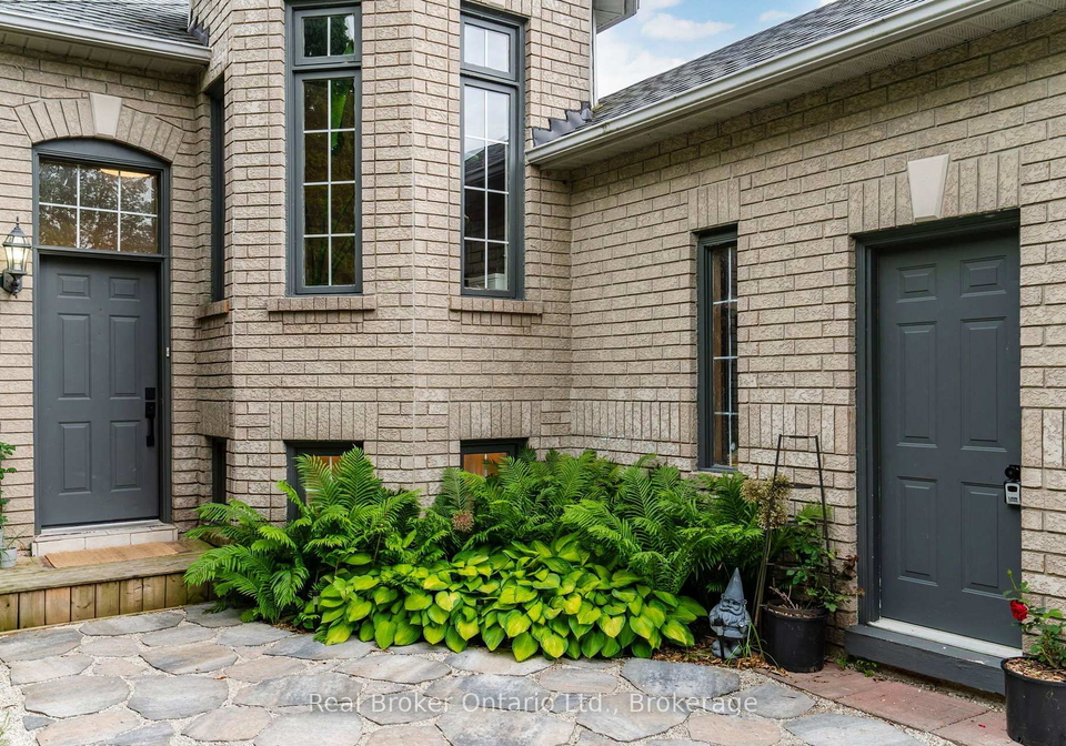 210-dyer-drive-wasaga-beach-ontario-s13567536