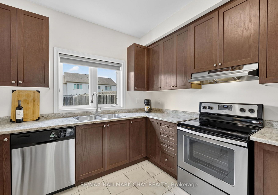 21-pearcey-crescent-barrie-ontario-s13568418