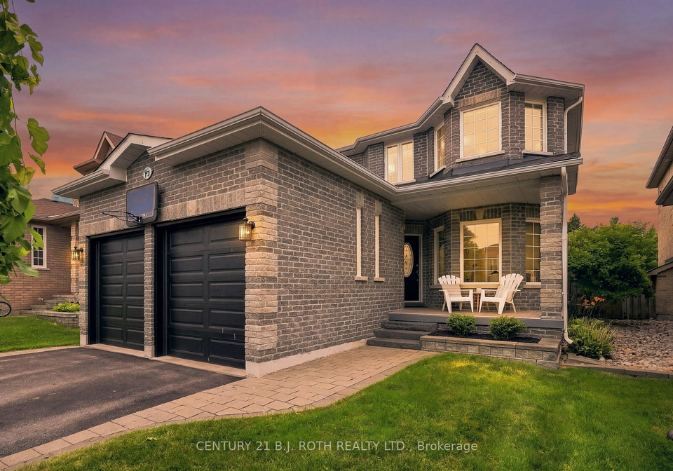 96-penvill-trail-barrie-ontario-s13572866