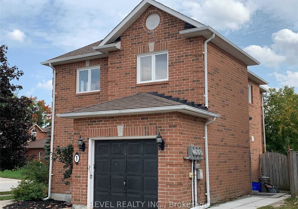 1-bates-court-barrie-ontario-s13574420