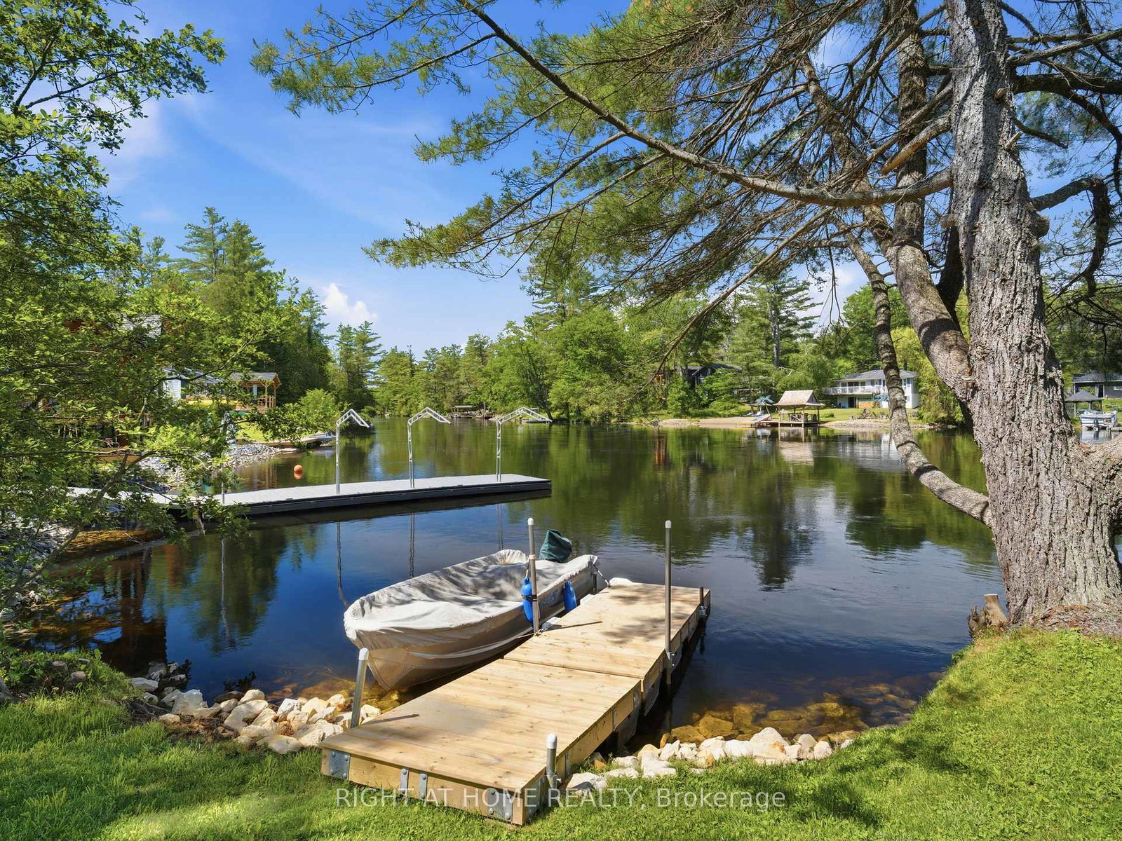 8168-laidlaw-avenue-ramara-ontario-s13574590