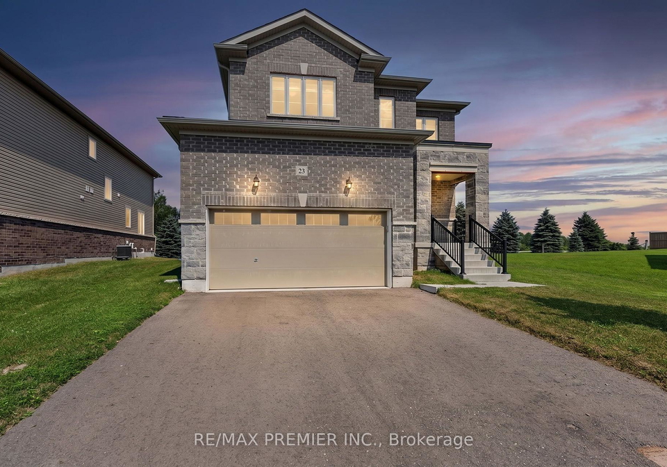 23-autumn-drive-wasaga-beach-ontario-s13575104