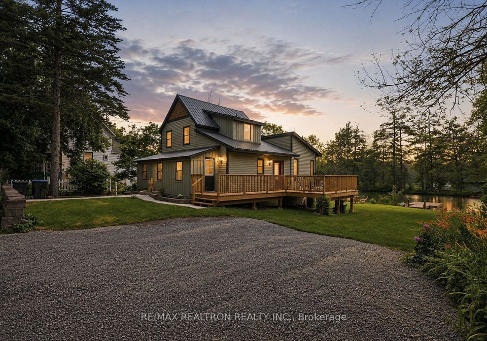 4363-hepinstall-landing-severn-ontario-s13576186