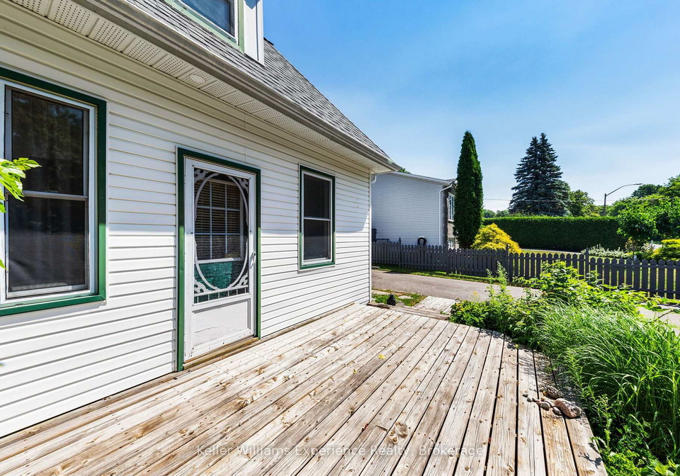 133-burke-street-penetanguishene-ontario-s13576488