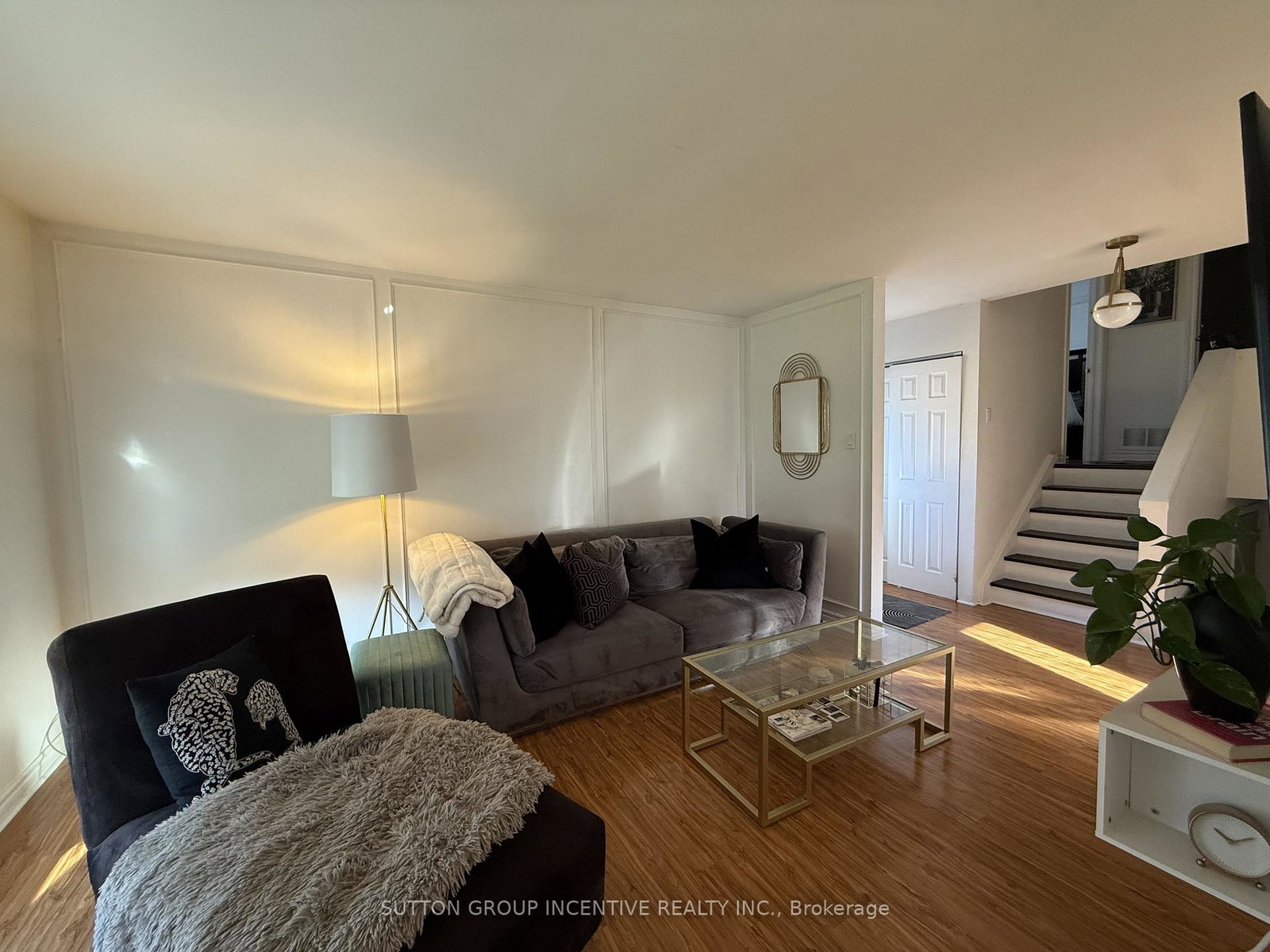 24-frost-trail-barrie-ontario-s13576866