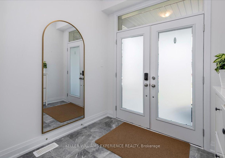 77-alaskan-heights-barrie-ontario-s13579252