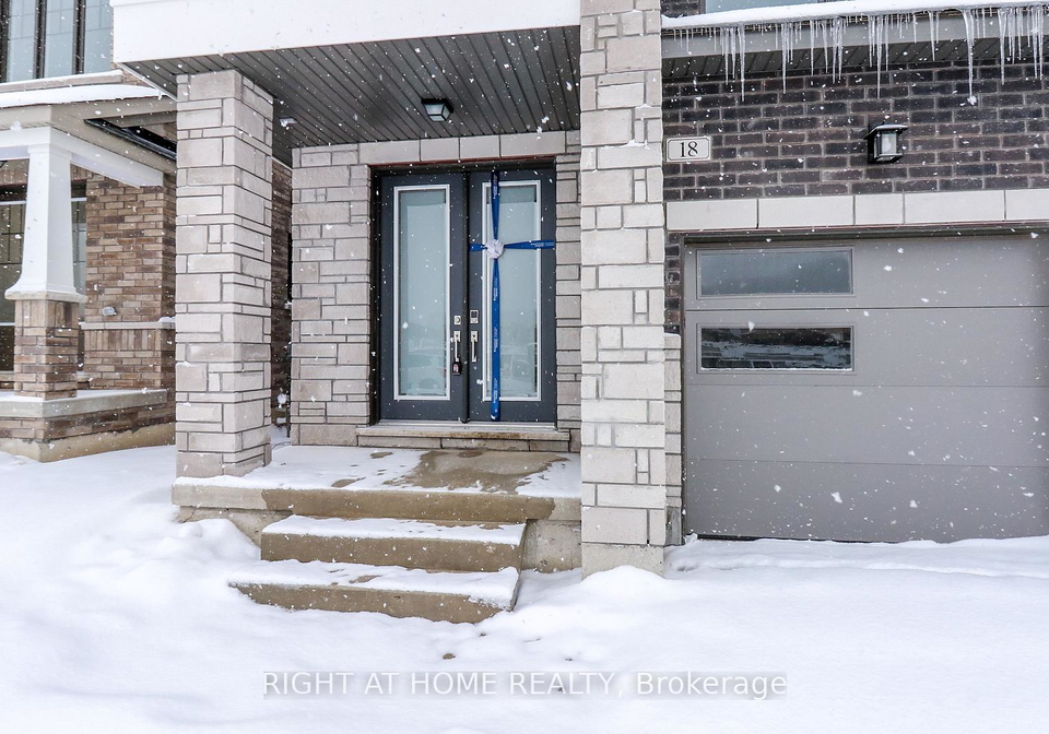 18-periwinkle-road-springwater-ontario-s13579292