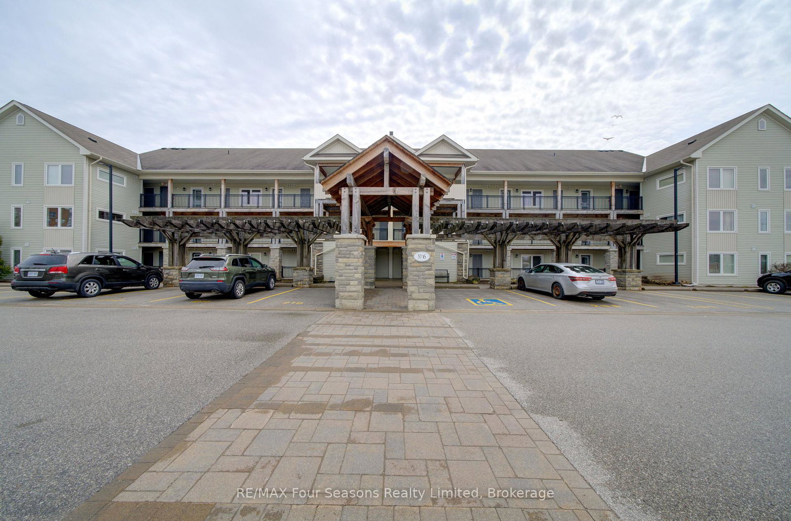 6-brandy-lane-drive-collingwood-ontario-s13579566