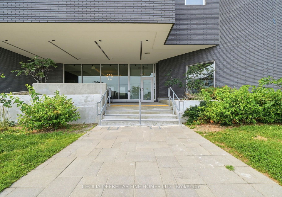 430-essa-road-barrie-ontario-s13579824