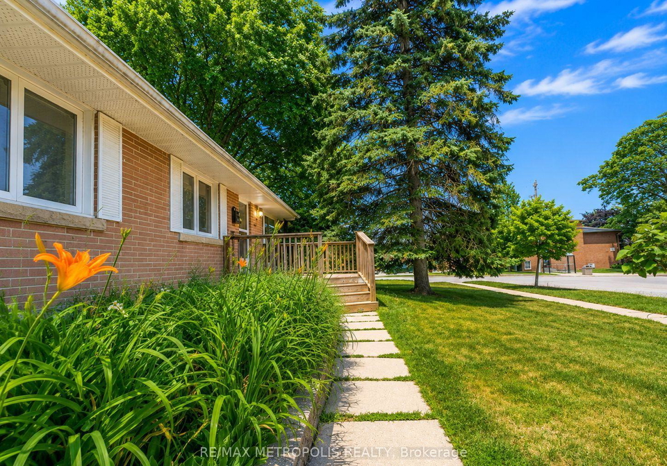 266-napier-street-barrie-ontario-s13581016