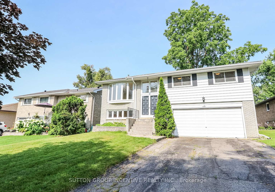 16-varden-crescent-barrie-ontario-s13581104