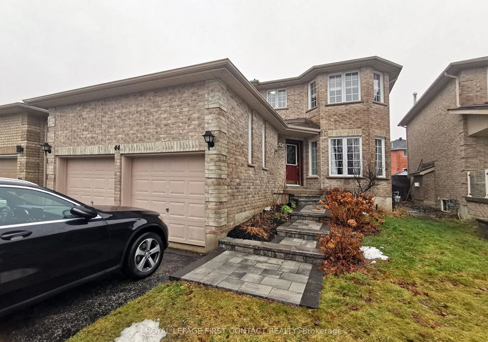 44-livia-herman-way-barrie-ontario-s13582552