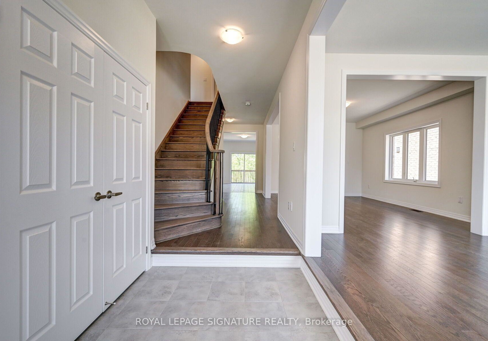 205-warden-street-clearview-ontario-s13582906