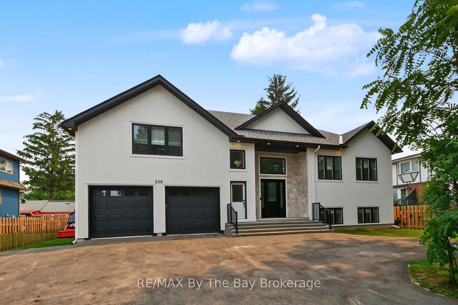 208-thomas-street-clearview-ontario-s13583942