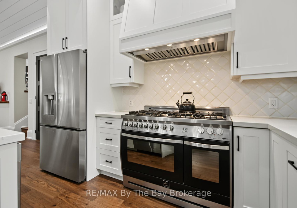 208-thomas-street-clearview-ontario-s13583942