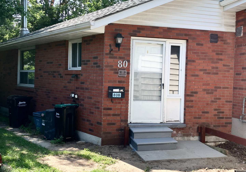 80-innisfil-street-barrie-ontario-s13584036