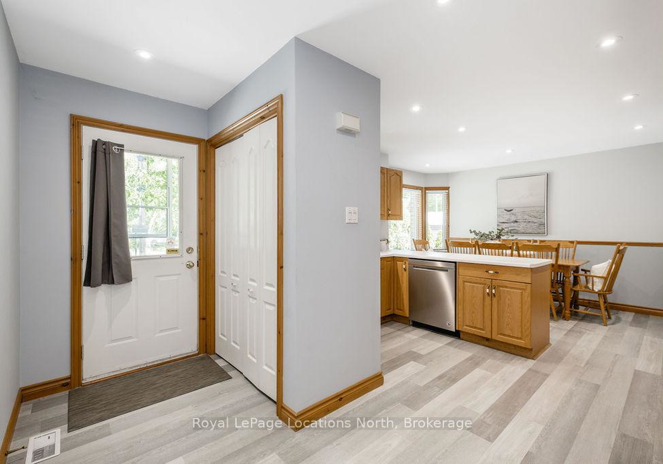 39-mccague-street-wasaga-beach-ontario-s13584214