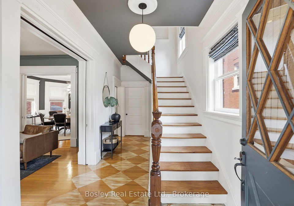202-pine-street-collingwood-ontario-s13586210