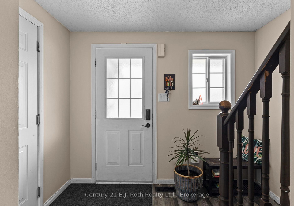 33-courtney-crescent-barrie-ontario-s13587042