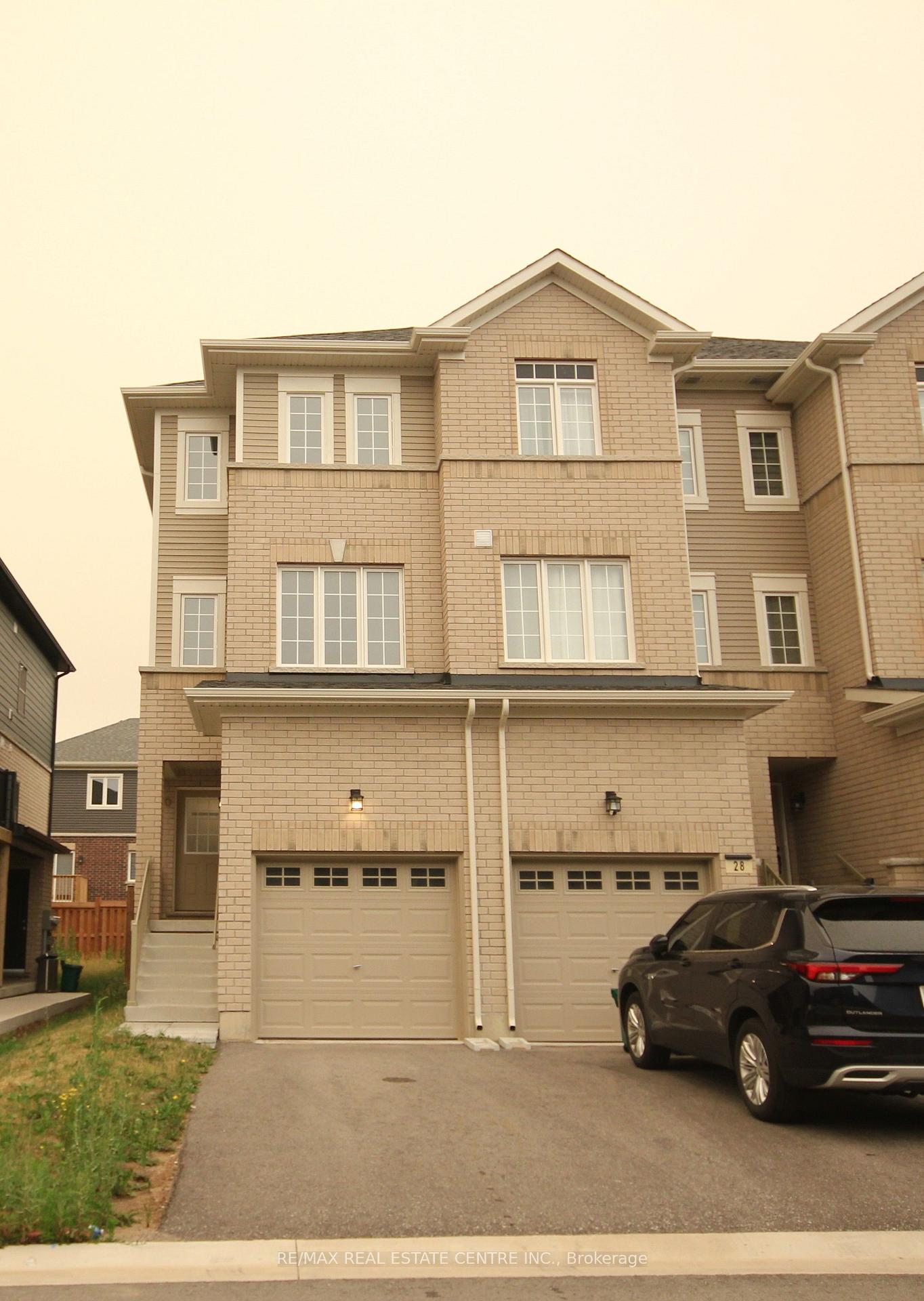 30-wagon-lane-barrie-ontario-s13589466