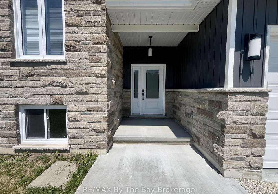 22-lakeshore-road-wasaga-beach-ontario-s13589980