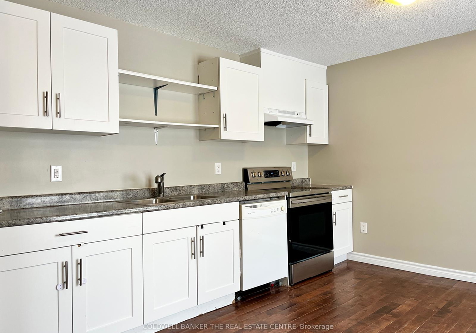 11-chaucer-crescent-barrie-ontario-s13590654